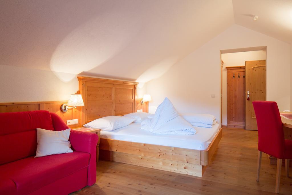 Frida Am Wald Hotel Rasùn di Sotto Quarto foto