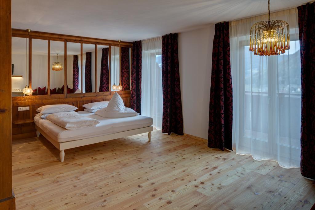 Frida Am Wald Hotel Rasùn di Sotto Quarto foto