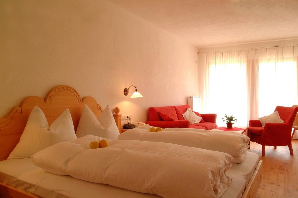 Frida Am Wald Hotel Rasùn di Sotto Quarto foto